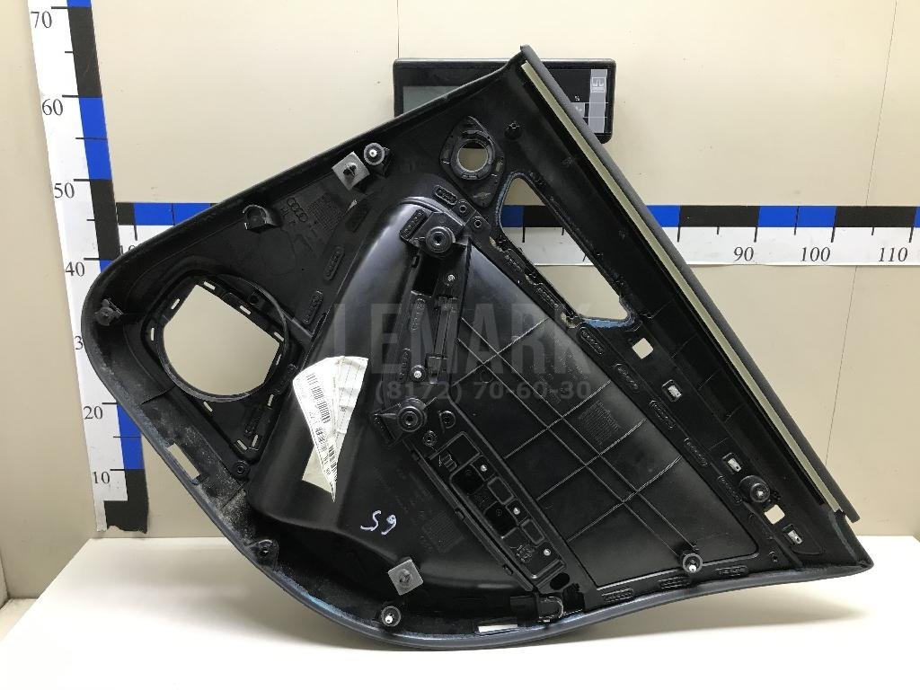 Обшивка двери задней левой