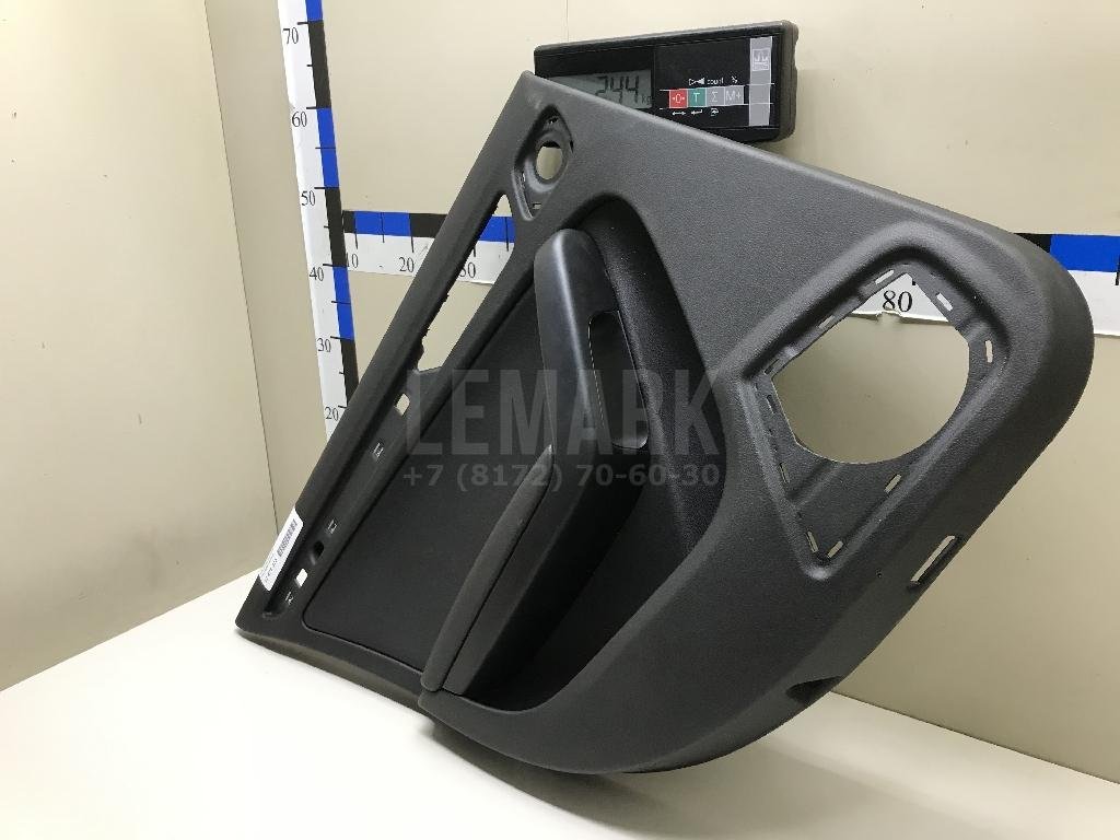 Обшивка двери задней левой