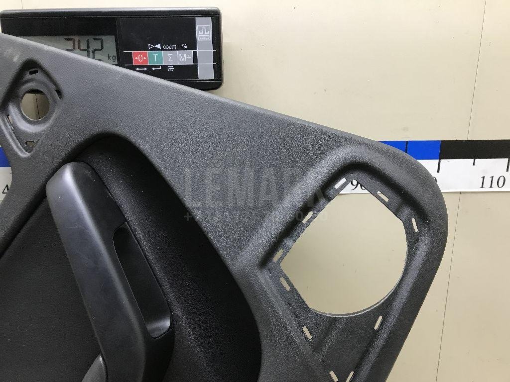 Обшивка двери задней левой