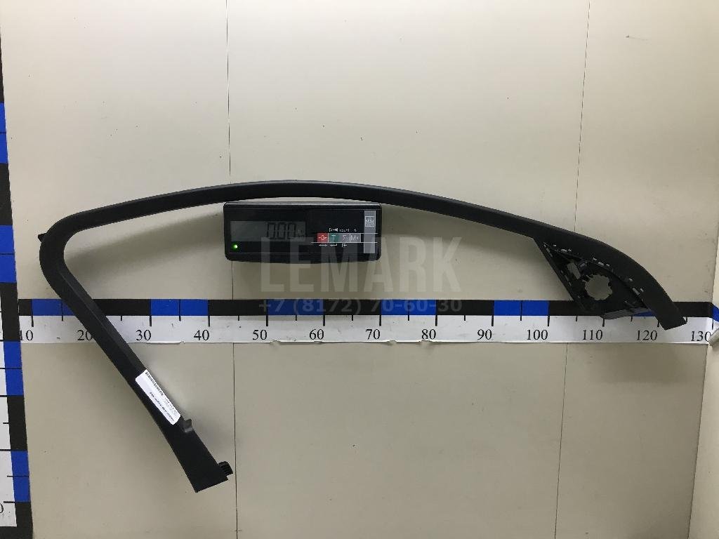 Накладка двери передней левой