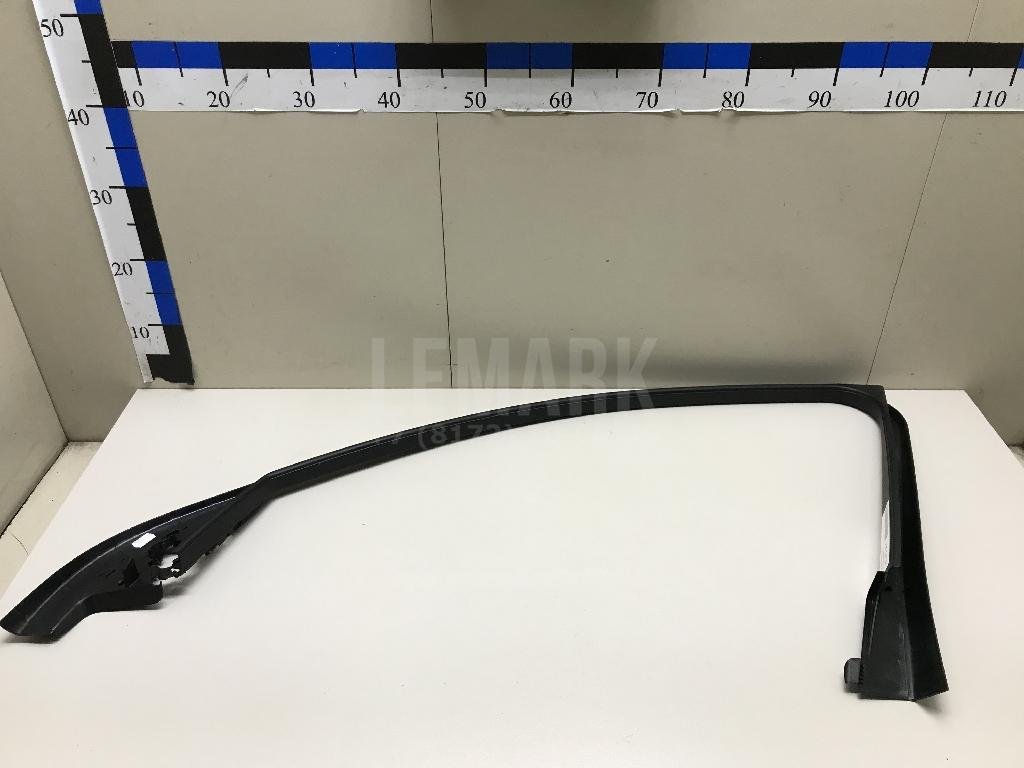 Накладка двери передней левой