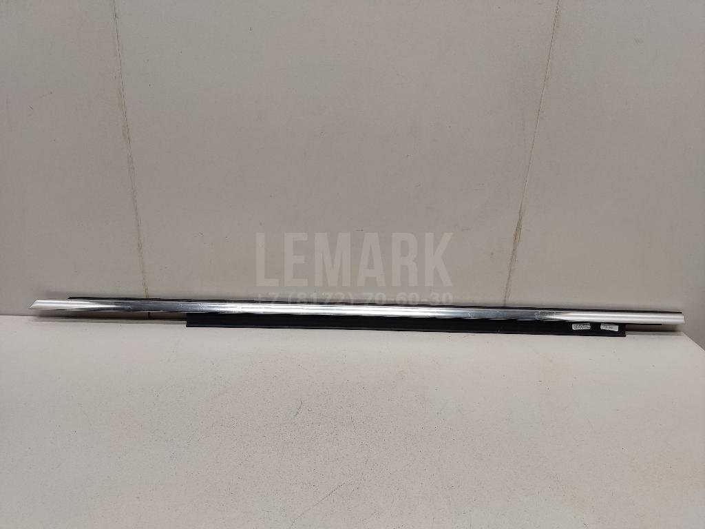 Накладка стекла переднего левого