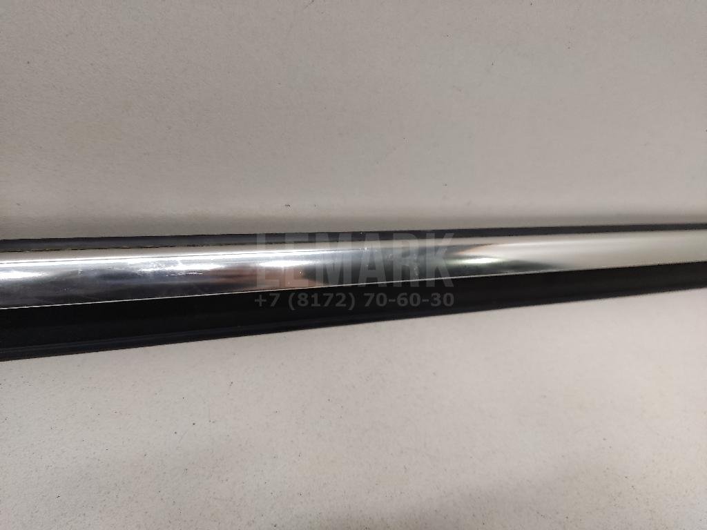 Накладка стекла переднего левого