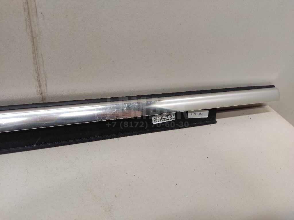 Накладка стекла переднего левого