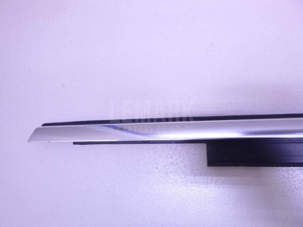 Накладка стекла заднего правого