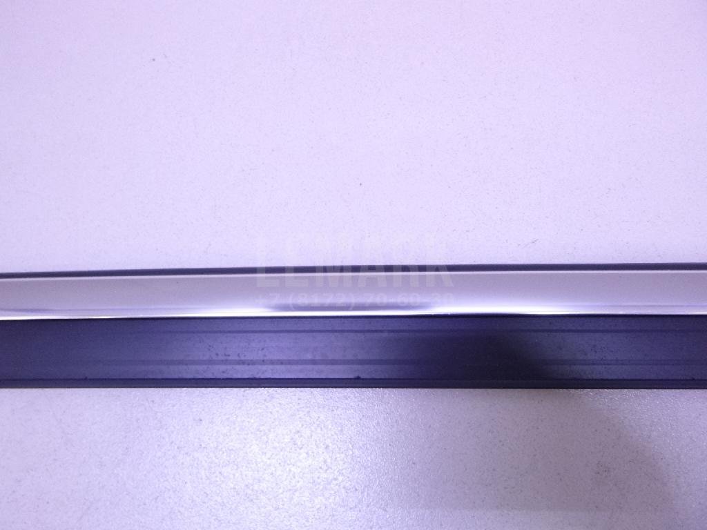 Накладка стекла заднего правого