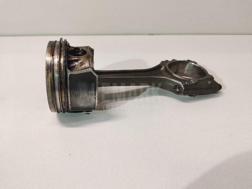 Поршень с шатуном