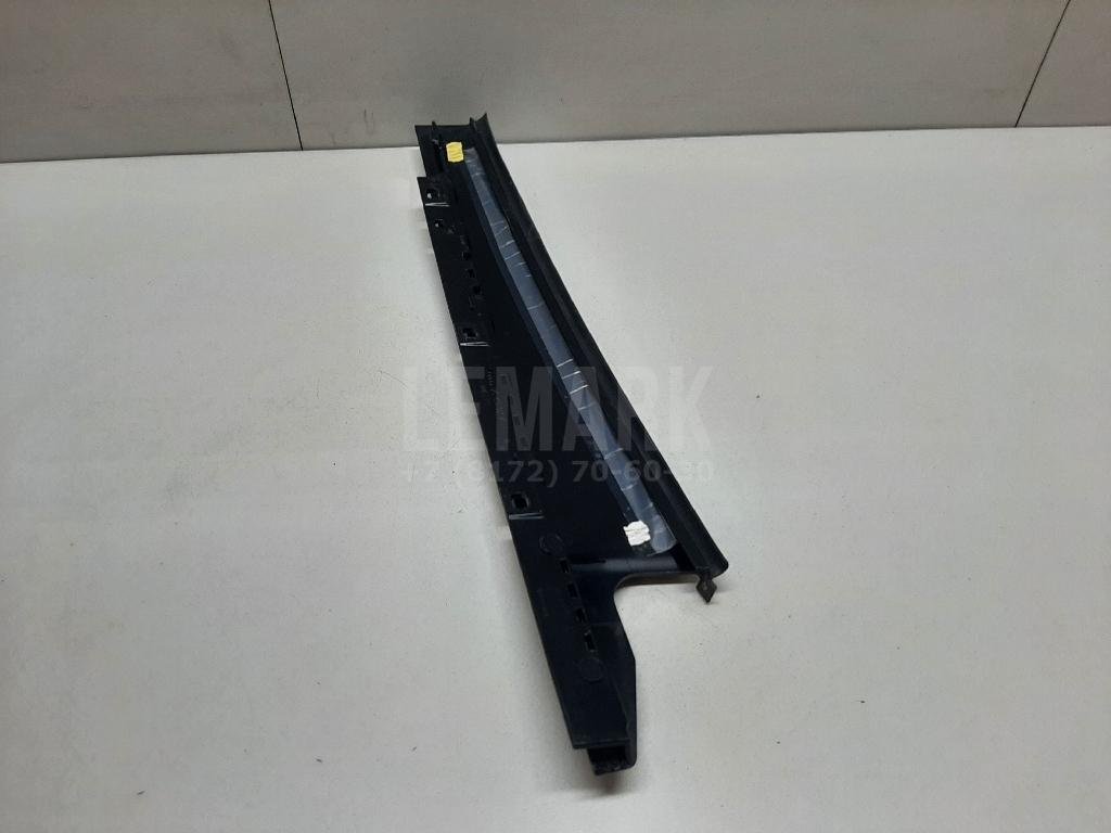 Накладка двери задней левой