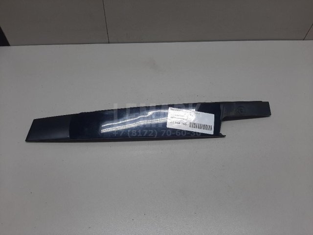 Накладка двери передней правой