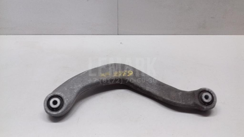 Рычаг задний верхний правый