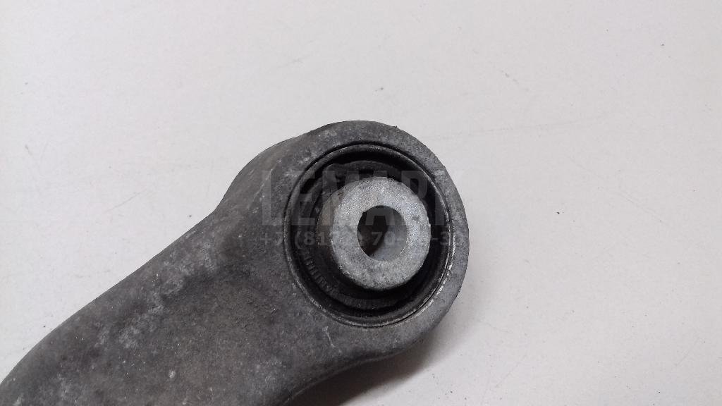 Рычаг задний верхний правый