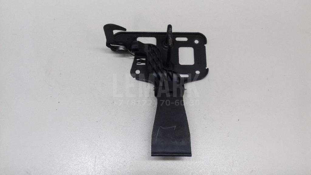 Крючок капота