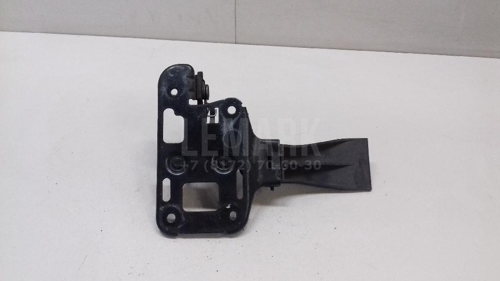 Крючок капота