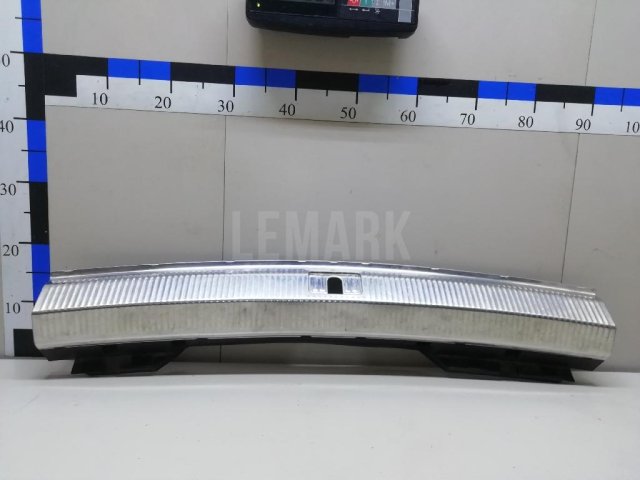 Обшивка багажника