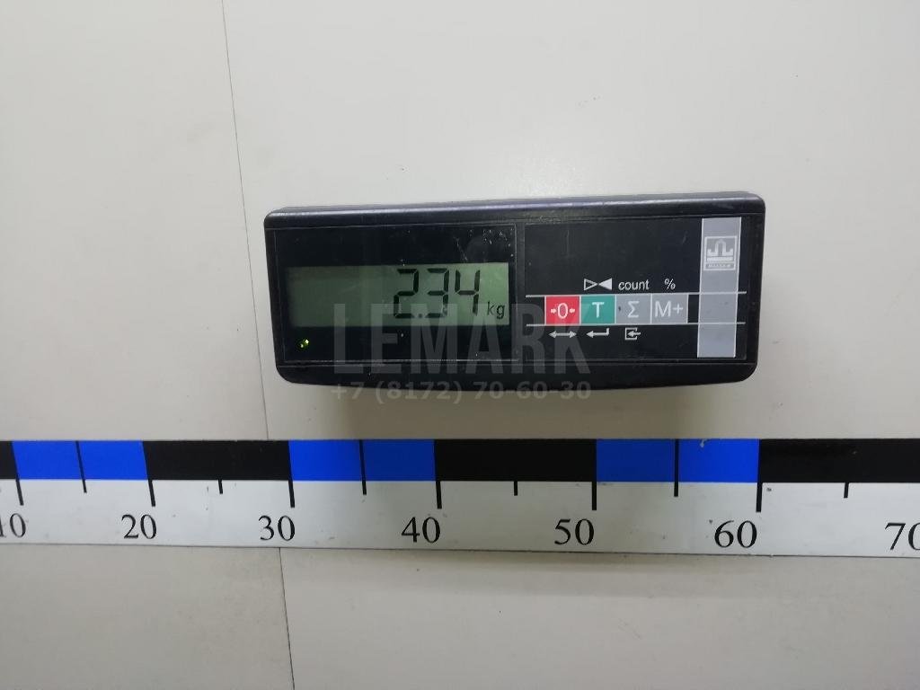 Обшивка двери багажника