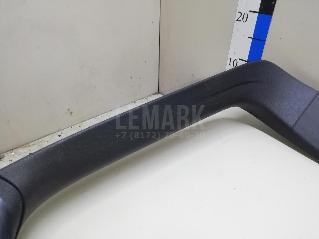 Обшивка двери багажника