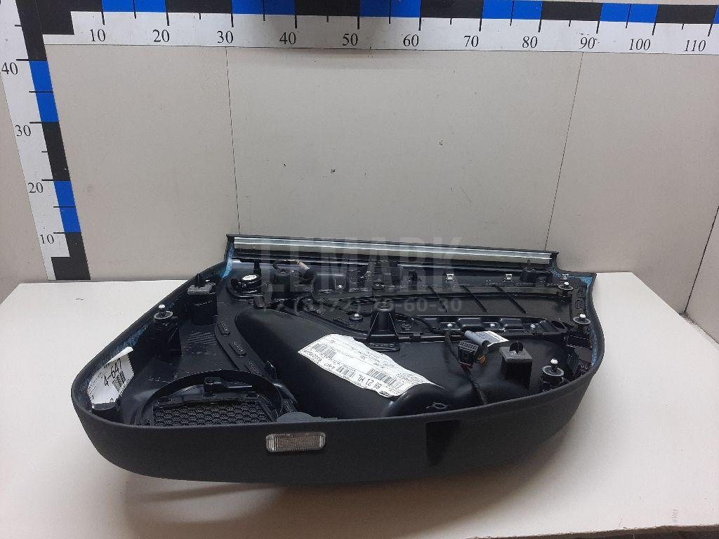 Обшивка двери задней левой