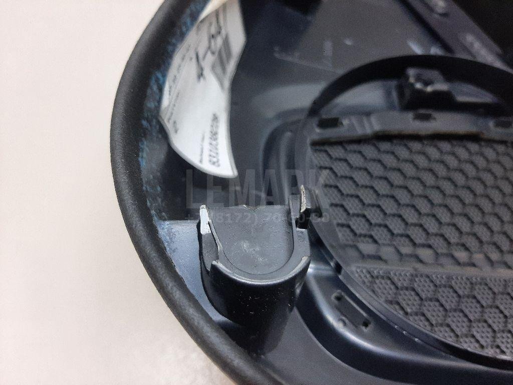 Обшивка двери задней левой