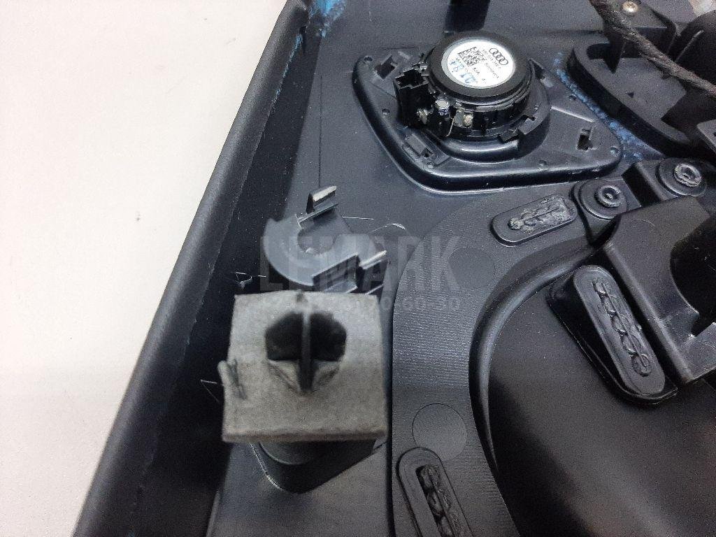 Обшивка двери задней левой