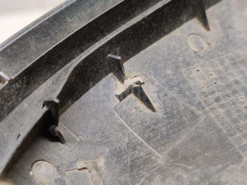 Накладка зеркала левого