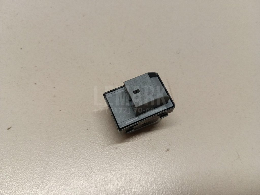 Кнопка стеклоподъемника