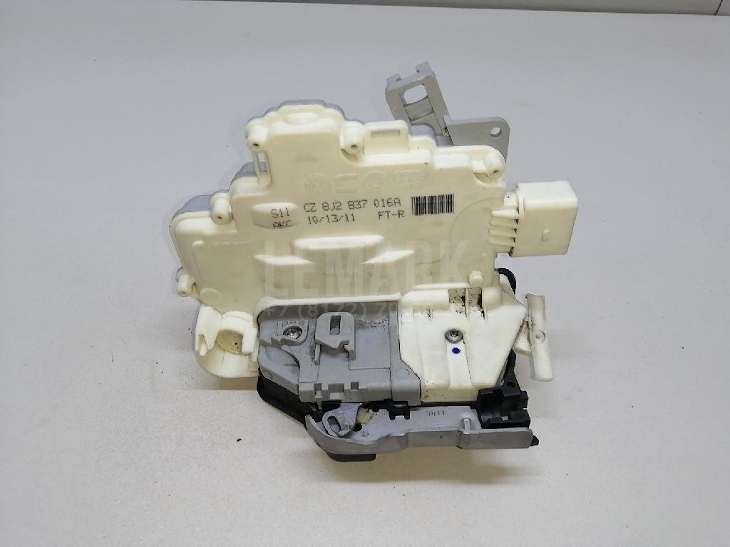 Замок двери передней правой