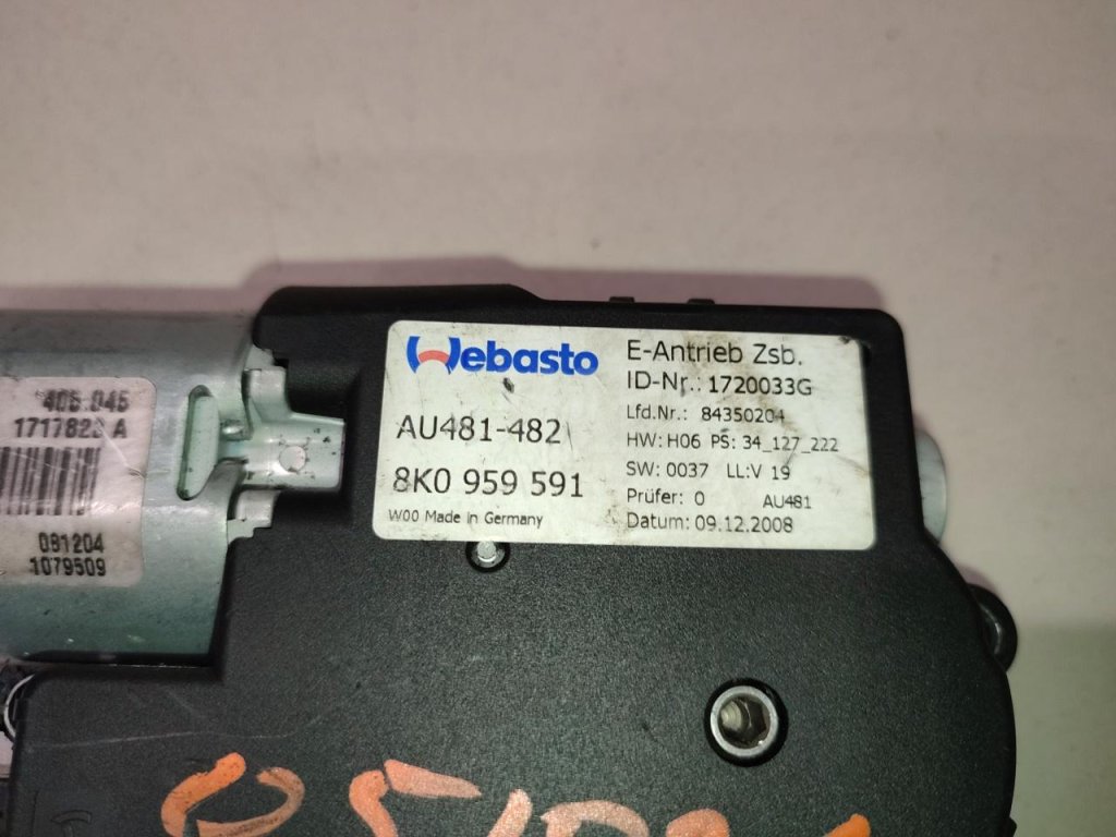 Моторчик люка для  Audi A3 [8PA] Sportback 2004-2013