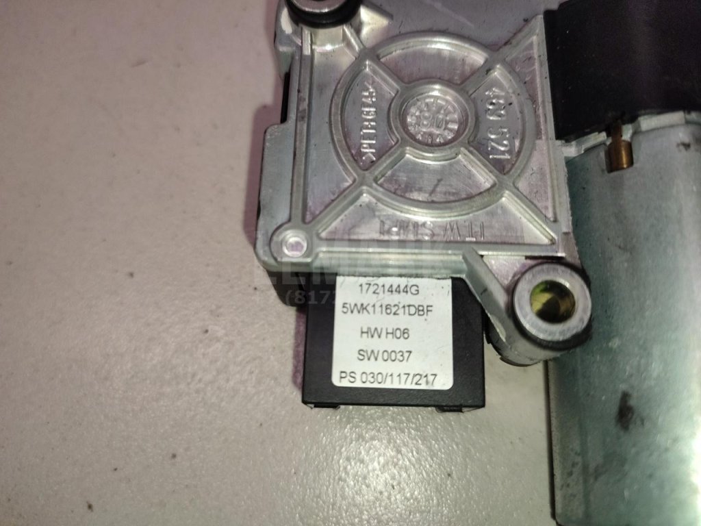 Моторчик люка для  Audi A3 [8PA] Sportback 2004-2013