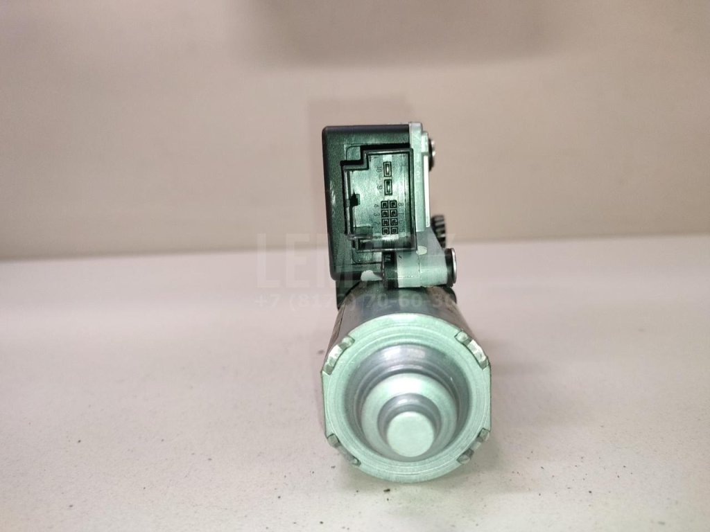 Моторчик люка для  Audi A3 [8PA] Sportback 2004-2013