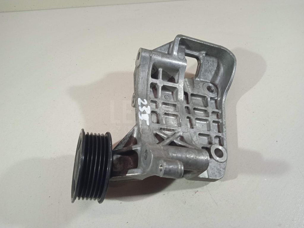 Кронштейн генератора для  Alfa Romeo Giulietta 2010-2020