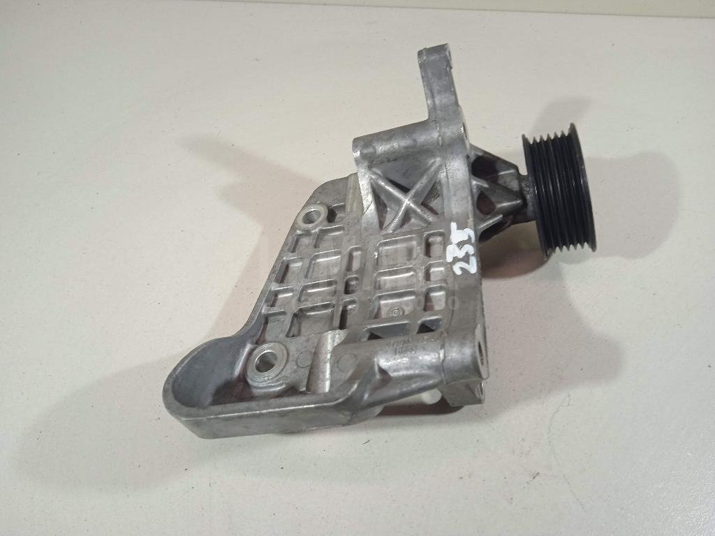 Кронштейн генератора для  Alfa Romeo Giulietta 2010-2020