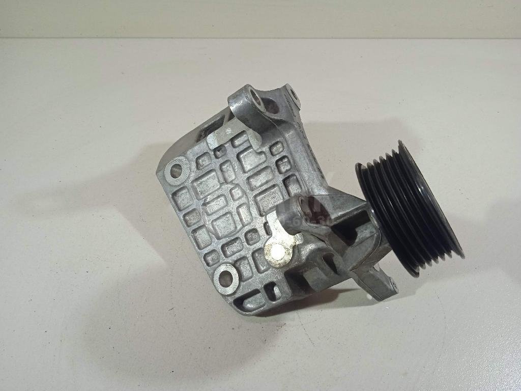 Кронштейн генератора для  Alfa Romeo Giulietta 2010-2020