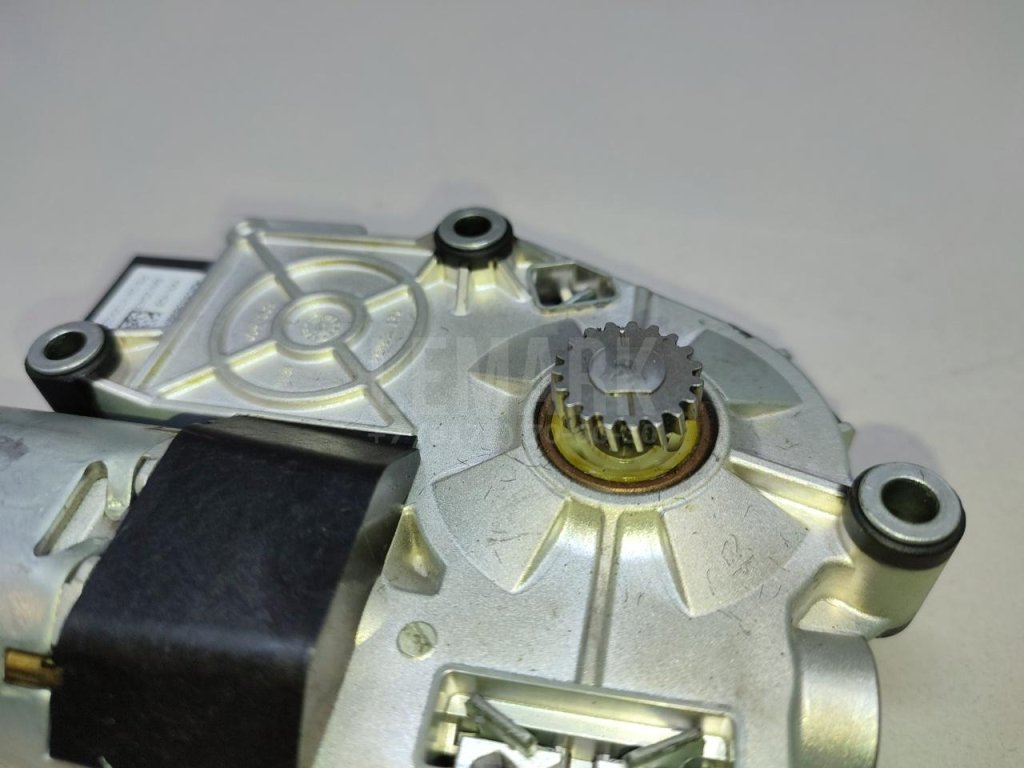 Моторчик люка