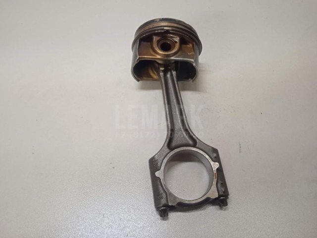 Поршень с шатуном