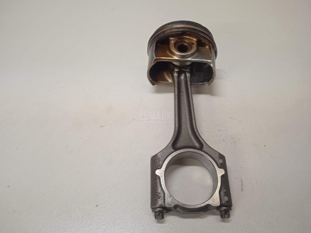 Поршень с шатуном