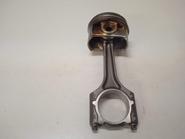 Поршень с шатуном