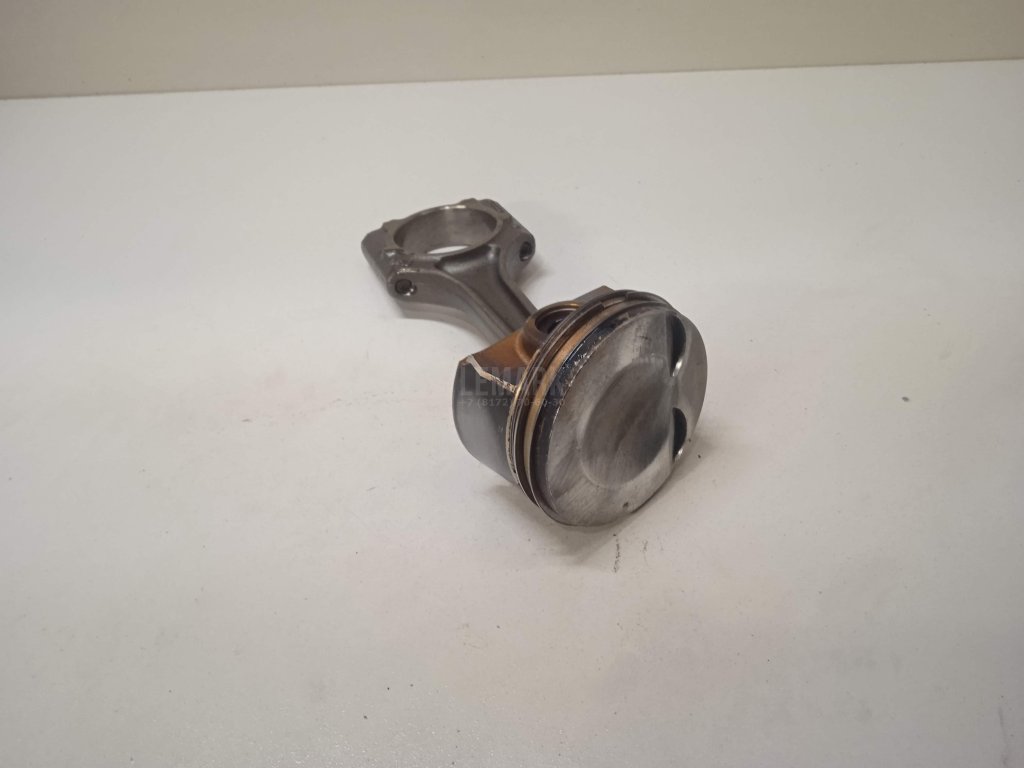 Поршень с шатуном