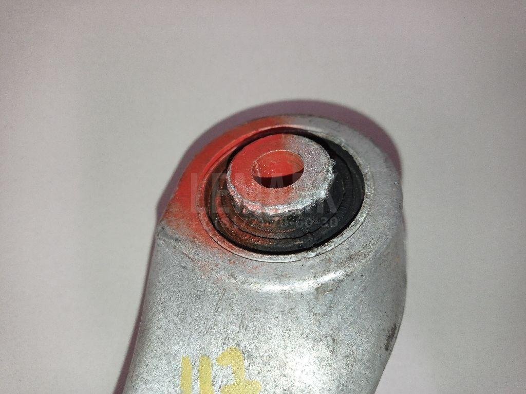 Рычаг задний верхний правый