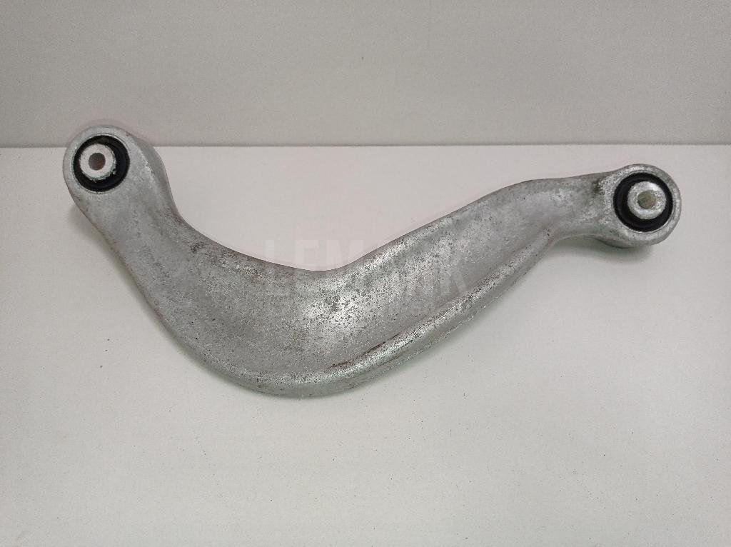 Рычаг задний верхний правый