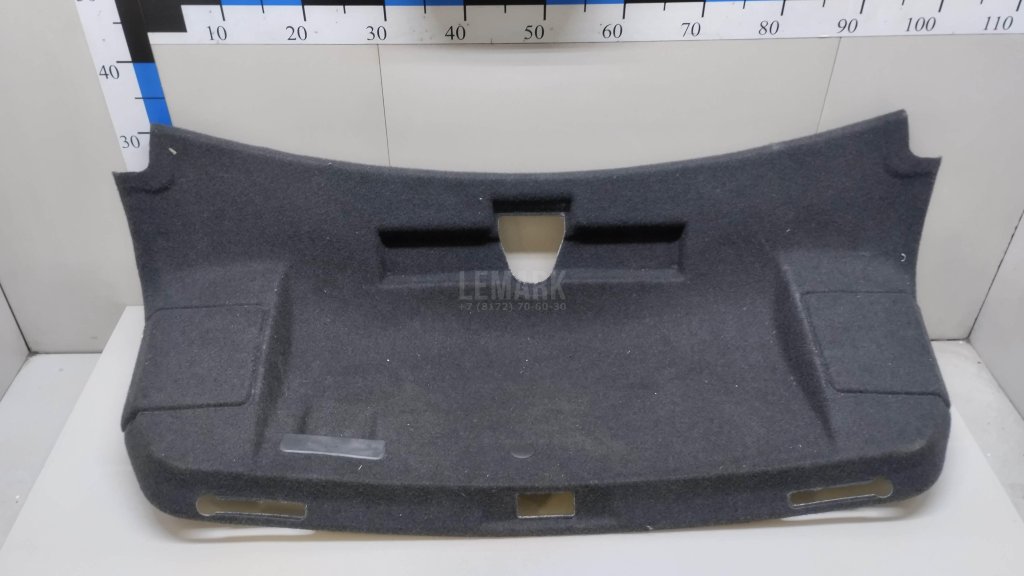 Обшивка крышки багажника