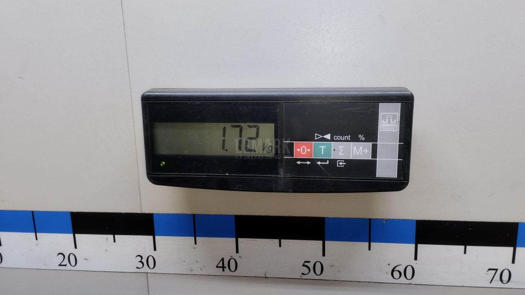 Обшивка крышки багажника