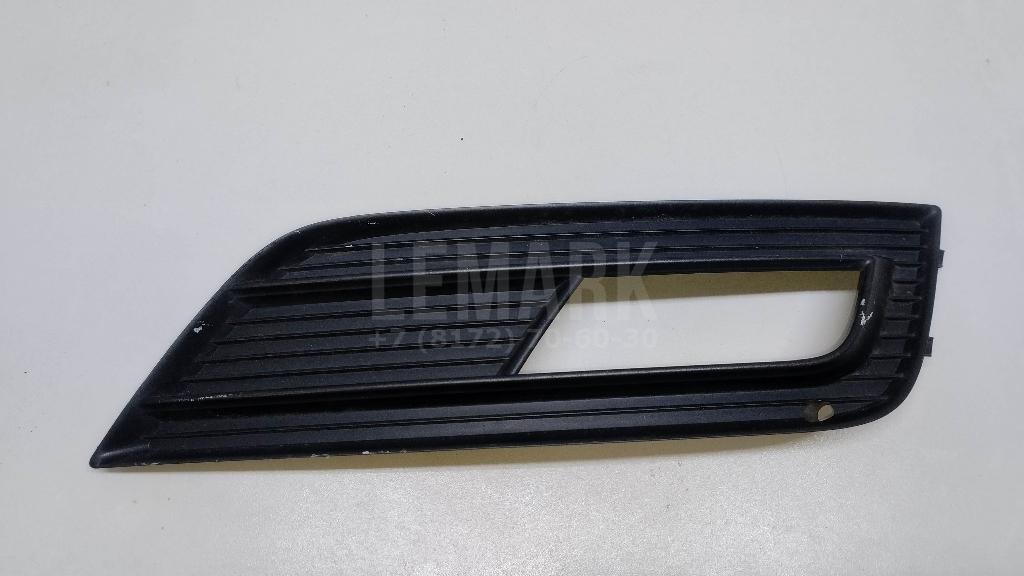 Решетка в бампер правая