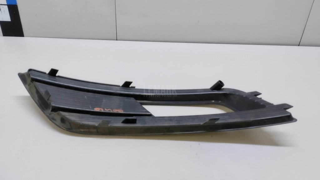 Решетка в бампер правая