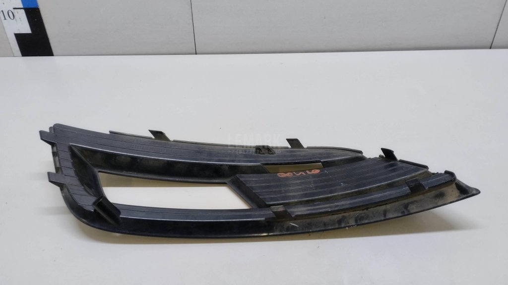 Решетка в бампер правая