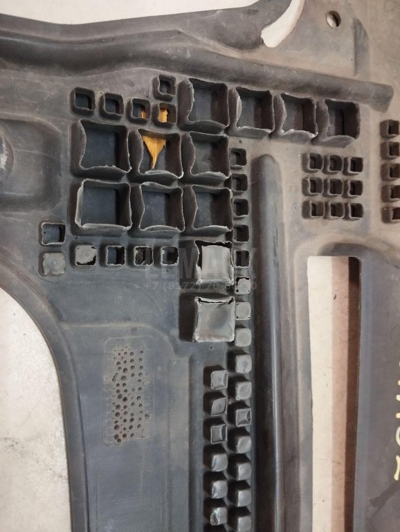 Пыльник двигателя