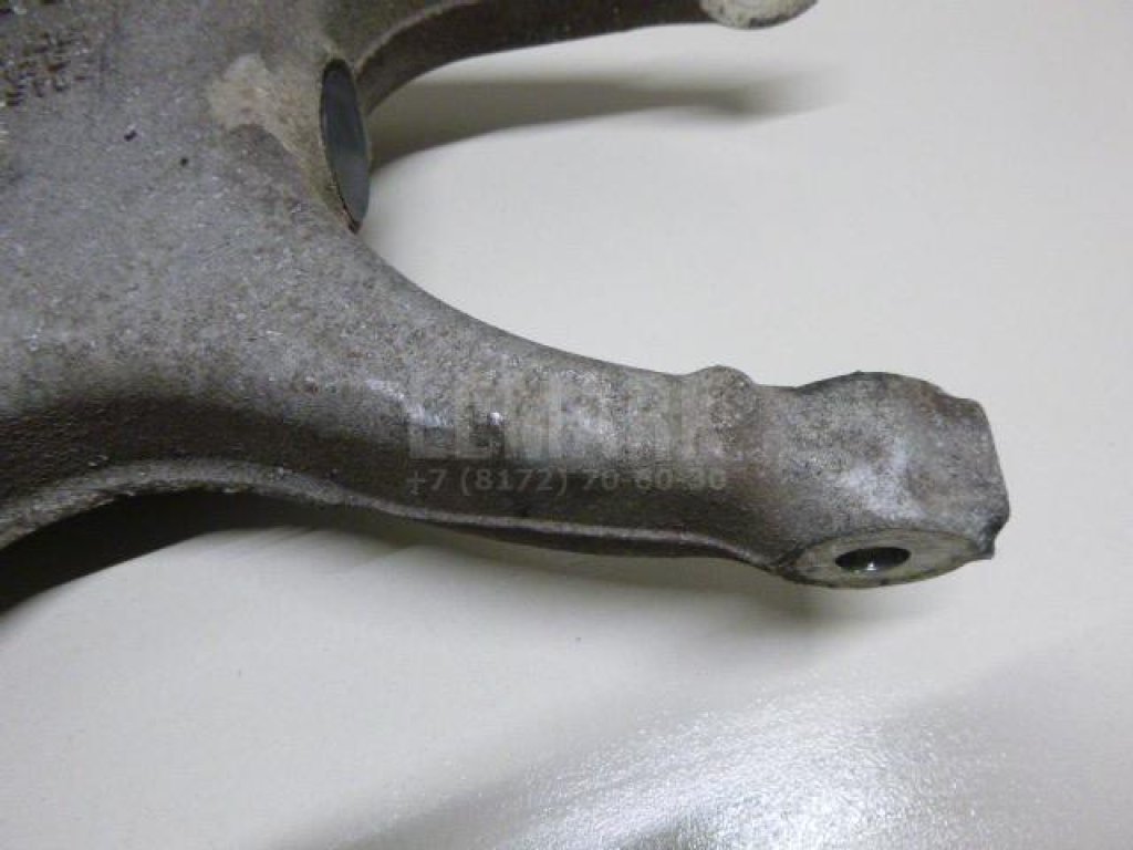Рычаг задний нижний правый