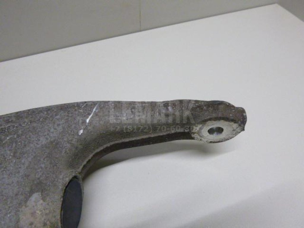 Рычаг задний нижний правый