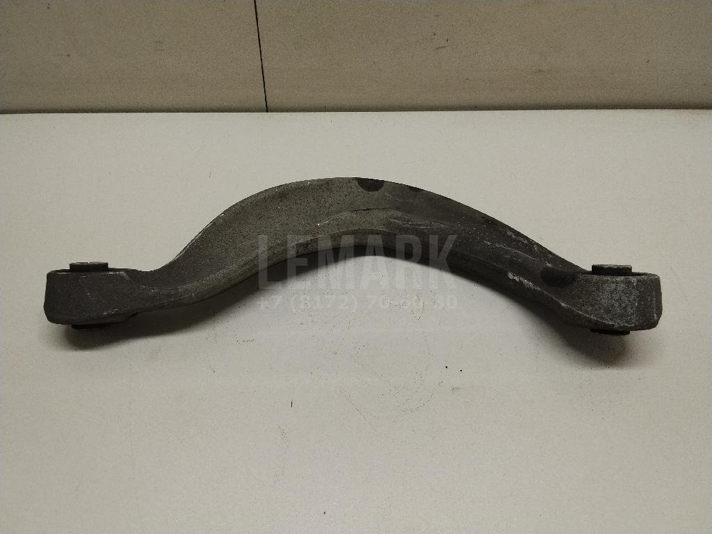 Рычаг задний верхний правый