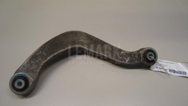 Рычаг задний верхний правый