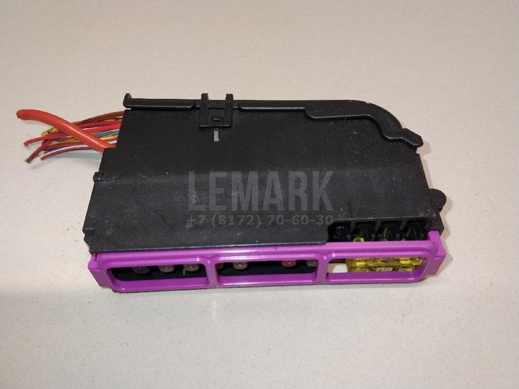 Блок предохранителей